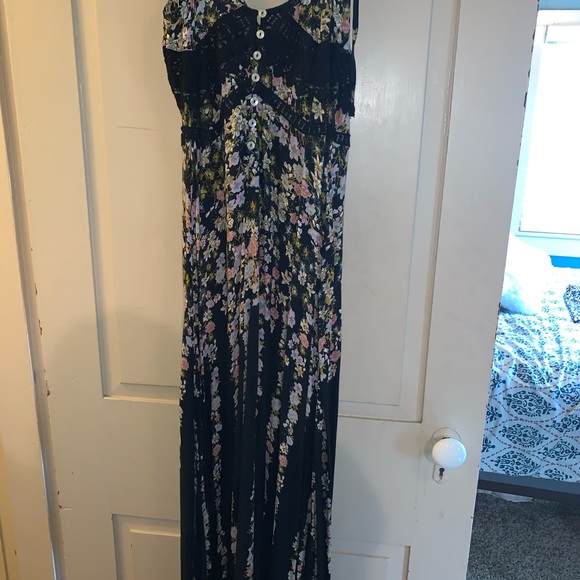 Claire Black Floral Print Tie-Strap Maxi Dress - Picture 2 of 4